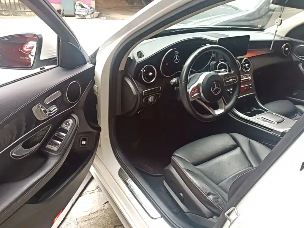Mercedes-Benz C-Class 2020 — фото 16