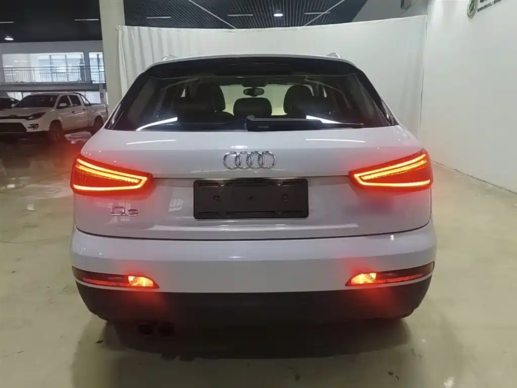Audi Q3 2016 — фото 6