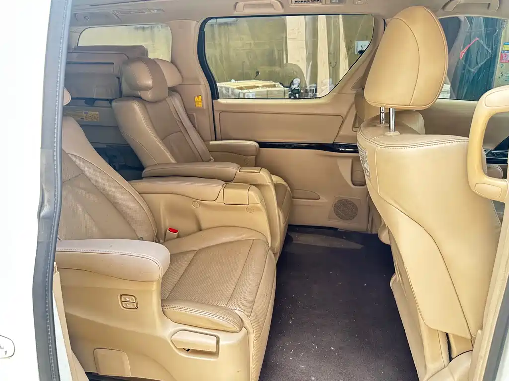 Toyota Alphard 2013 — фото 7