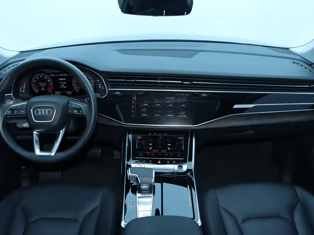 Audi Q8 2020 — фото 16