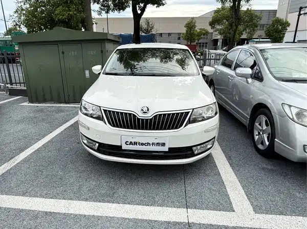 Skoda Rapid Spaceback 2014