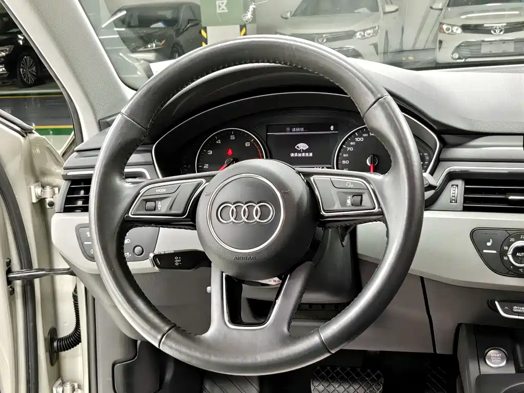 Audi A4L 2017 — фото 14