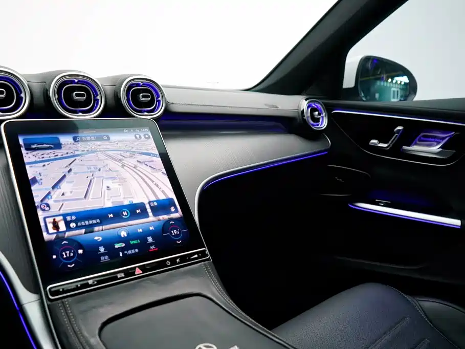 Mercedes-Benz C-Class 2023 — фото 27