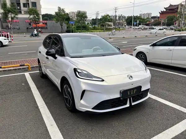 MG MG4 2025