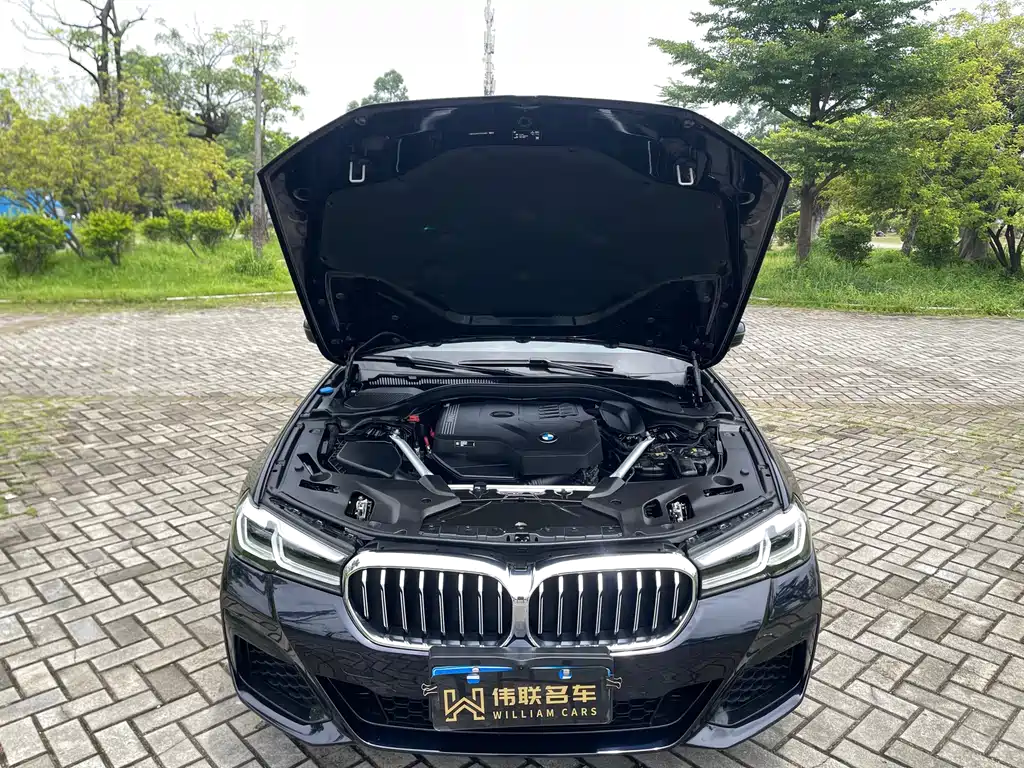 BMW 5 Series 2023 — фото 19