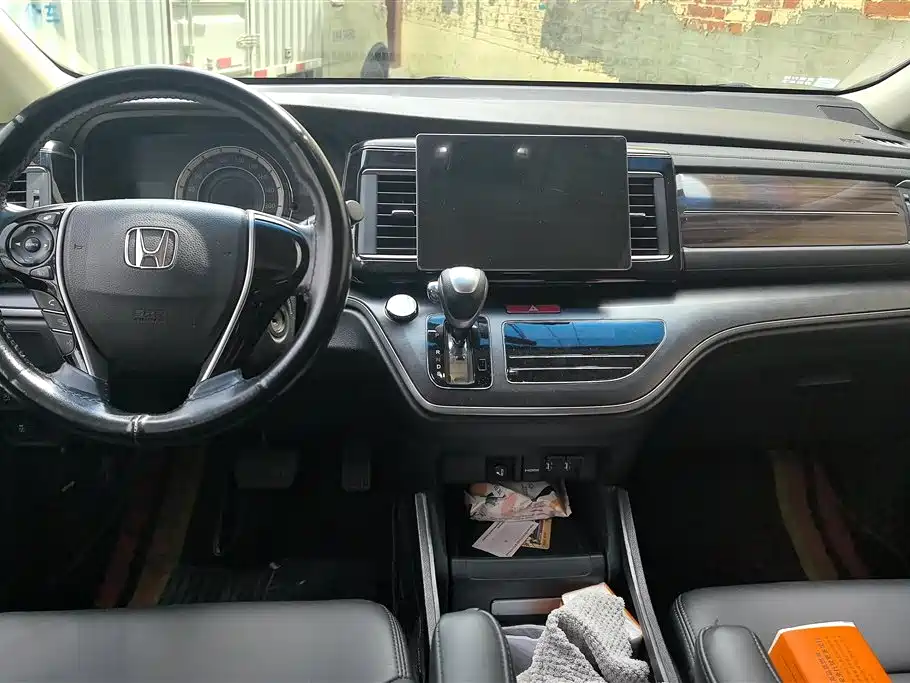 Honda Elysion 2018 — фото 12