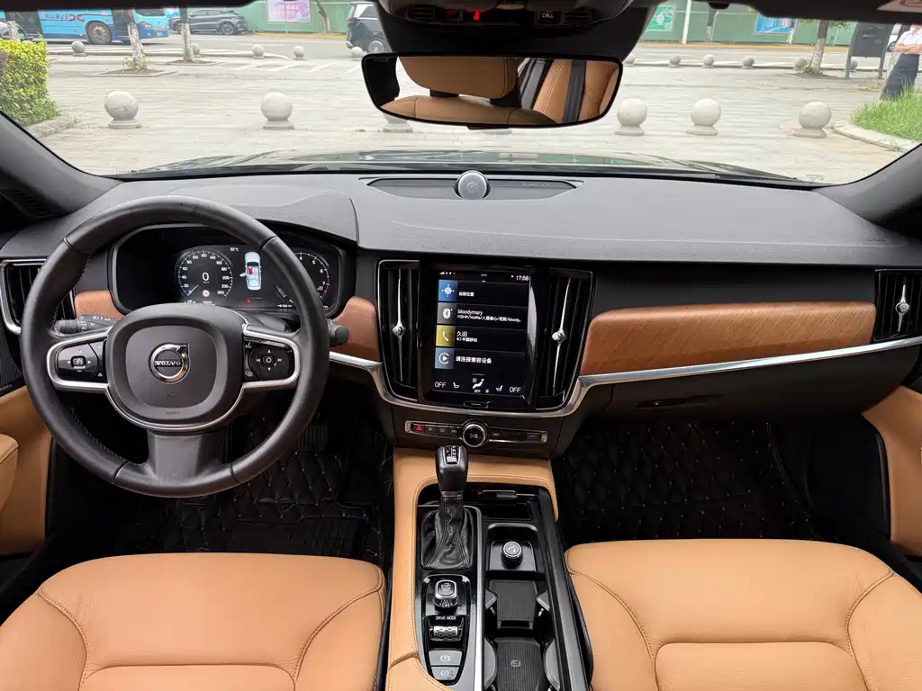 Volvo S90 2017 — фото 14
