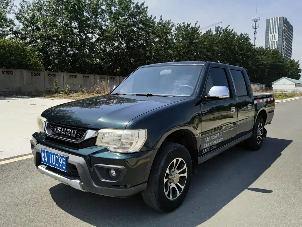 Isuzu Pickup 2016 — фото 1