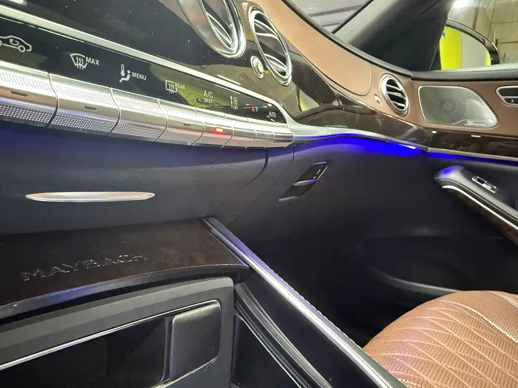 Mercedes-Benz Maybach S-Class 2020 — фото 24