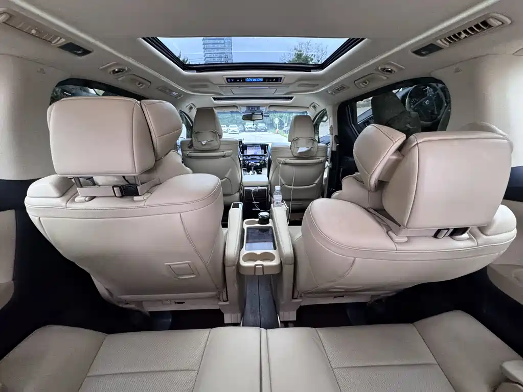 Toyota Alphard 2019 — фото 10