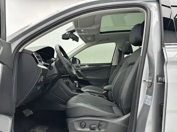 Volkswagen Tiguan L 2023
