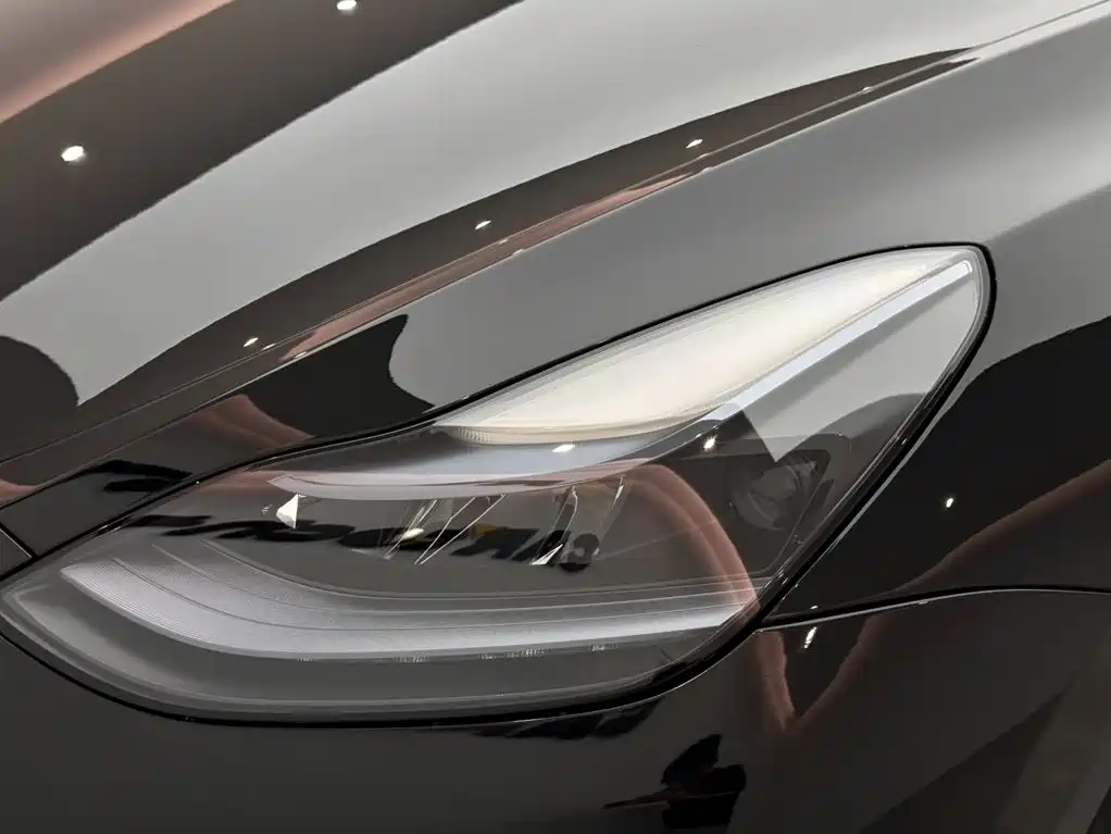 Tesla Model Y 2024 — фото 18