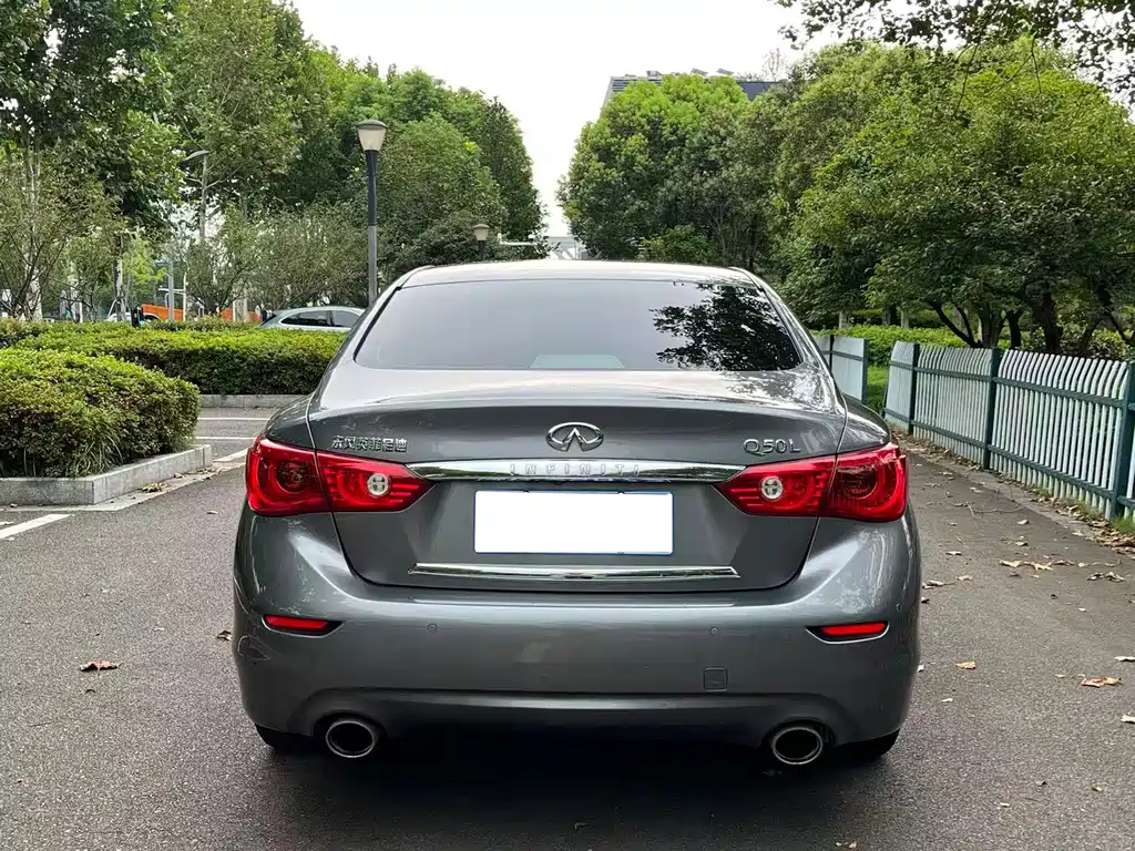 Infiniti Q50L 2016 — фото 8