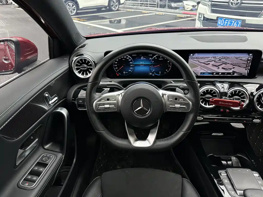Mercedes-Benz A-Class 2023 — фото 6