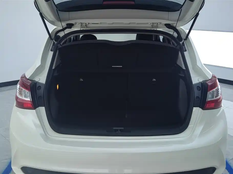 Nissan Tiida 2019