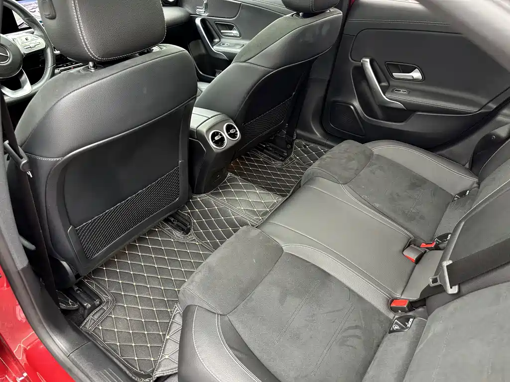 Mercedes-Benz A-Class 2023 — фото 11