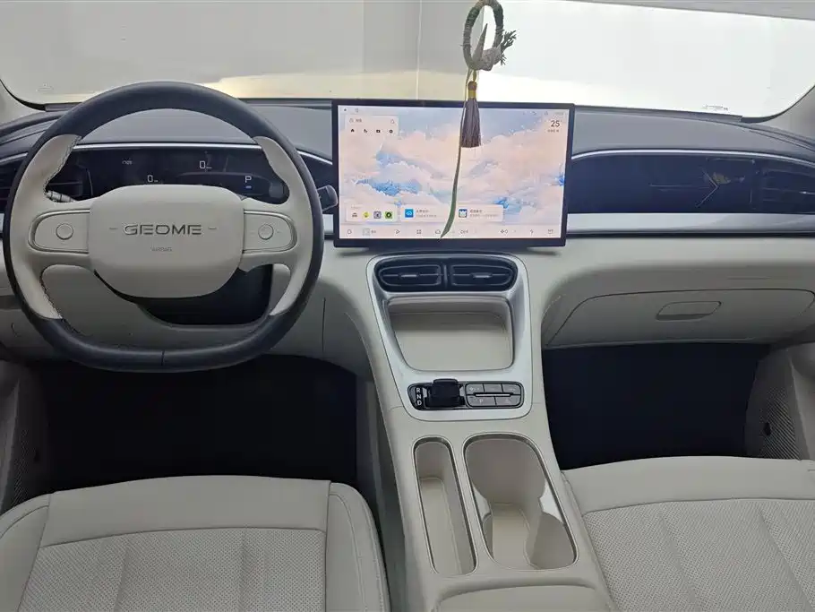 Geely Galaxy Starwish 2025 — фото 12