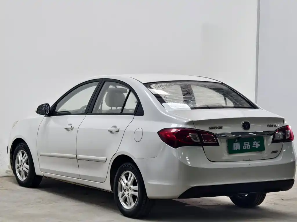 Changan Yuexiang V5 2014 — фото 6
