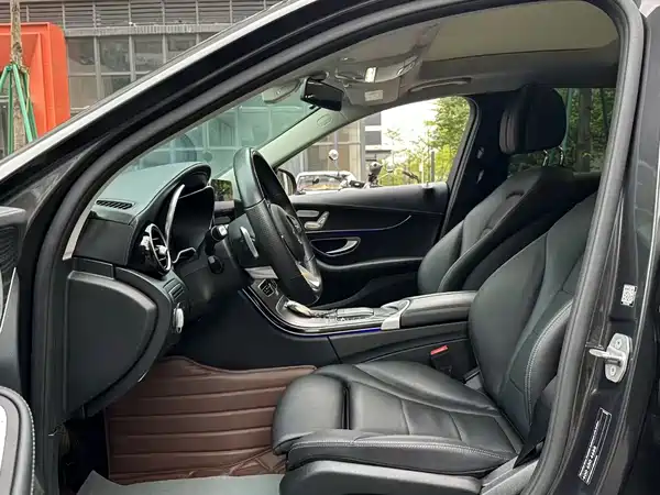 Mercedes-Benz C-Class 2021