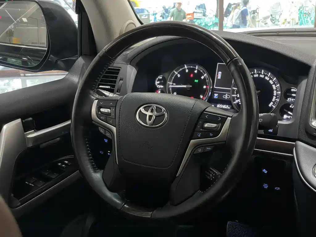 Toyota Land Cruiser 2019 — фото 12