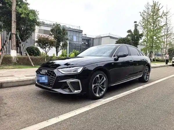 Audi A4L 2020