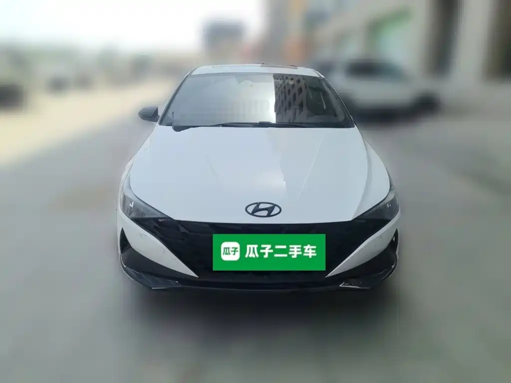 Hyundai Elantra 2022