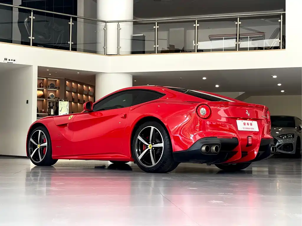 Ferrari F12berlinetta 2014 — фото 3