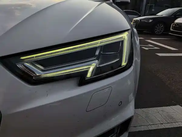 Audi A4L 2019