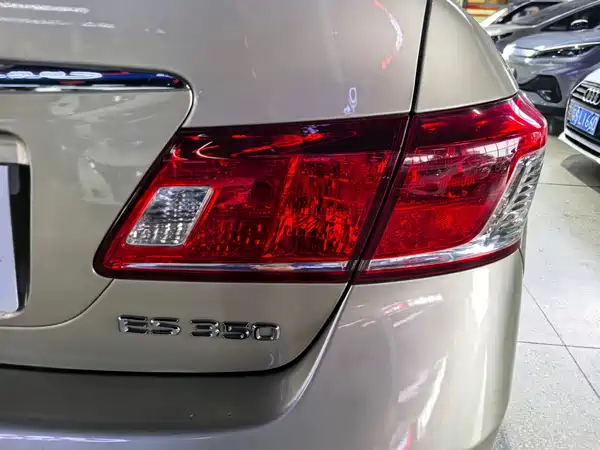 Lexus ES 2011