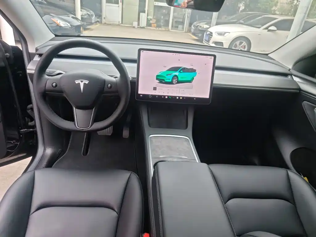 Tesla Model Y 2022 — фото 6