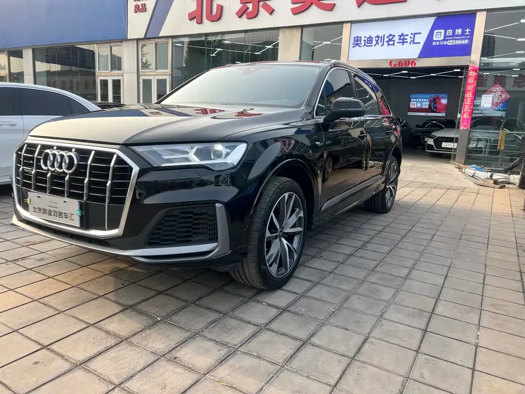 Audi Q7 2023 — фото 3