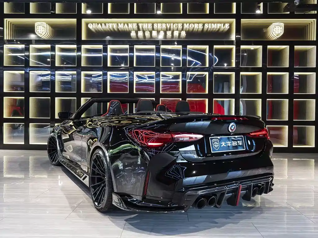 BMW M4 2025
