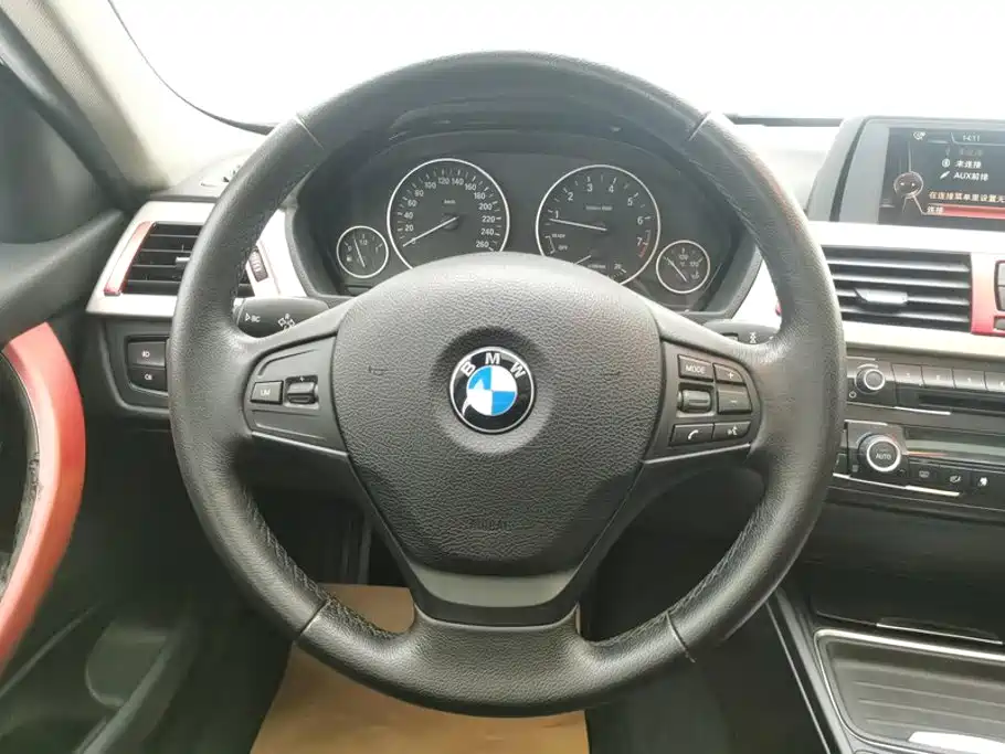 BMW 3 Series 2015 — фото 15