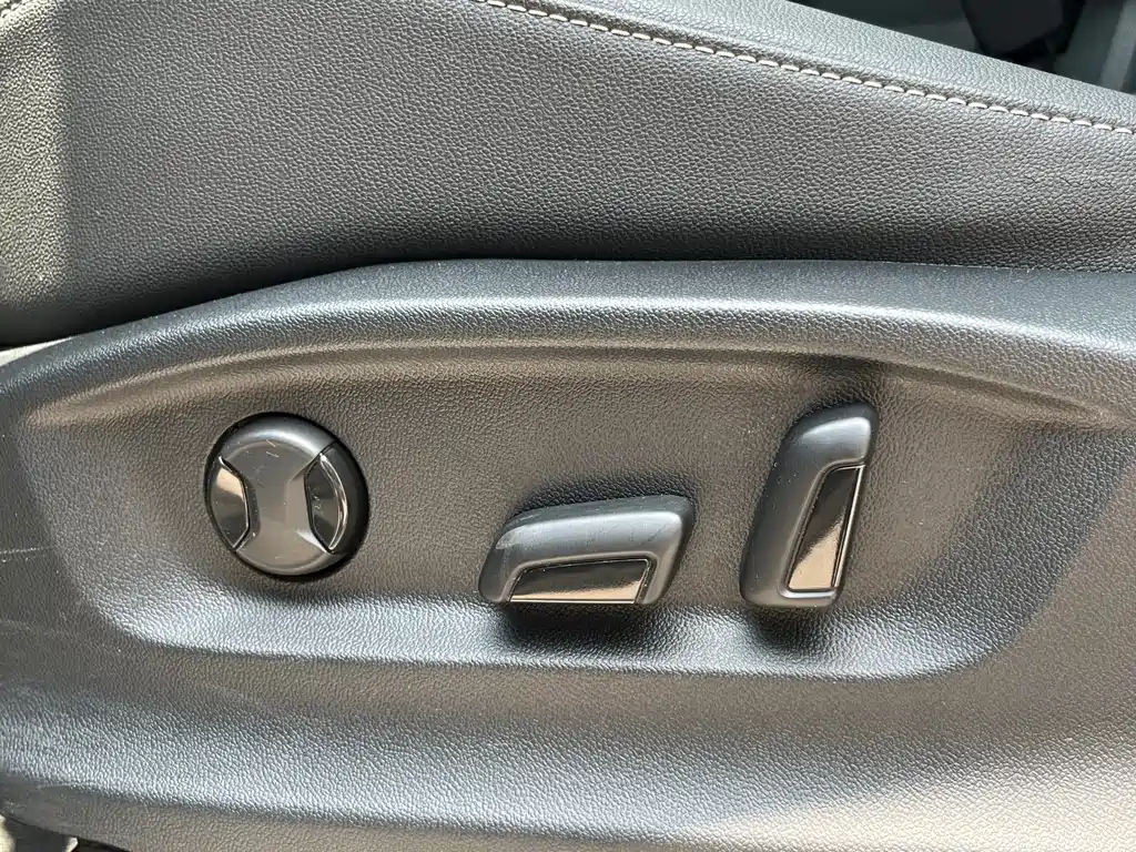 Volkswagen Tiguan L 2023 — фото 16
