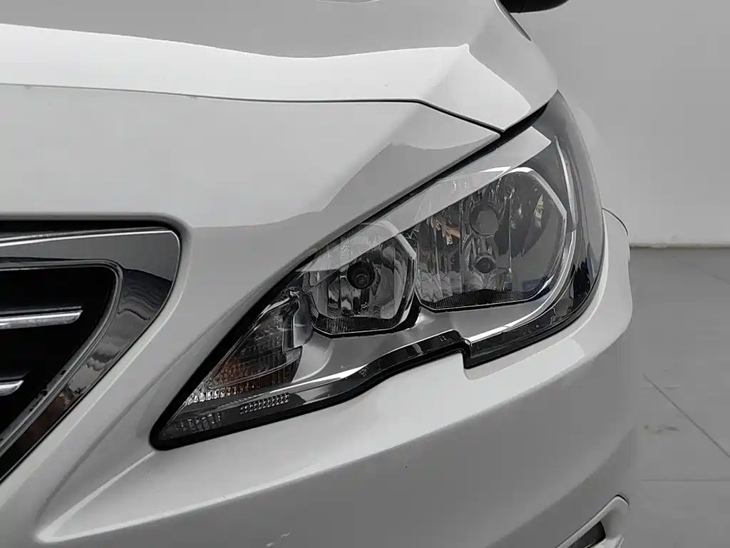 Peugeot 408 2015 — фото 7