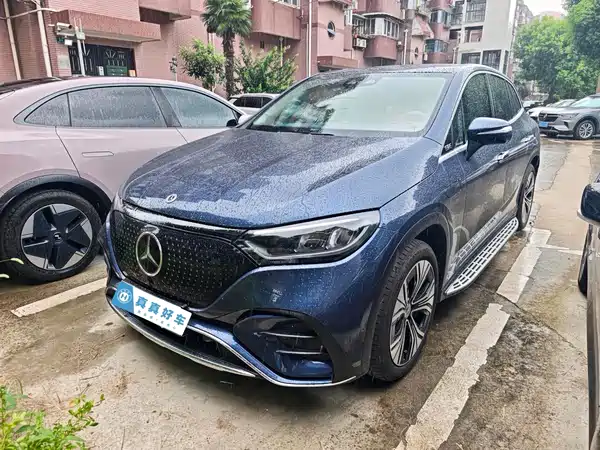 Mercedes-Benz EQE SUV 2024