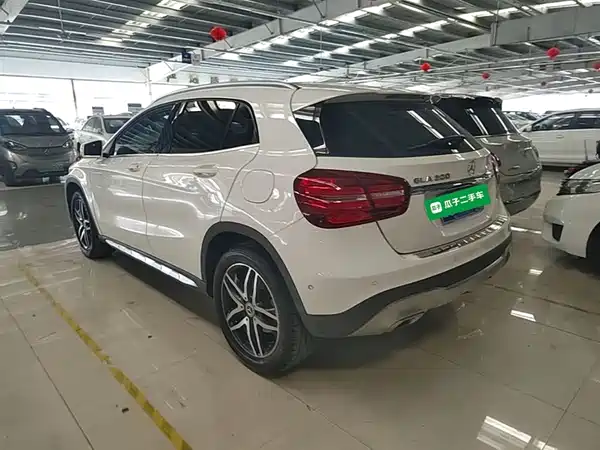 Mercedes-Benz GLA 2017