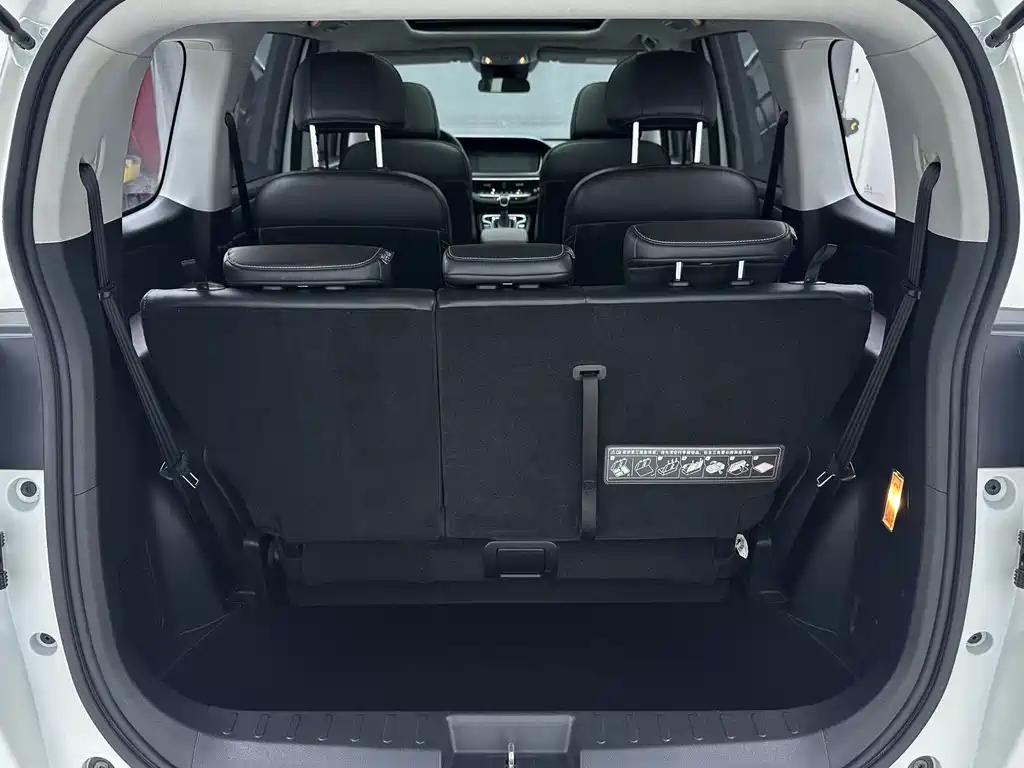 GAC Trumpchi M6 2022 — фото 20