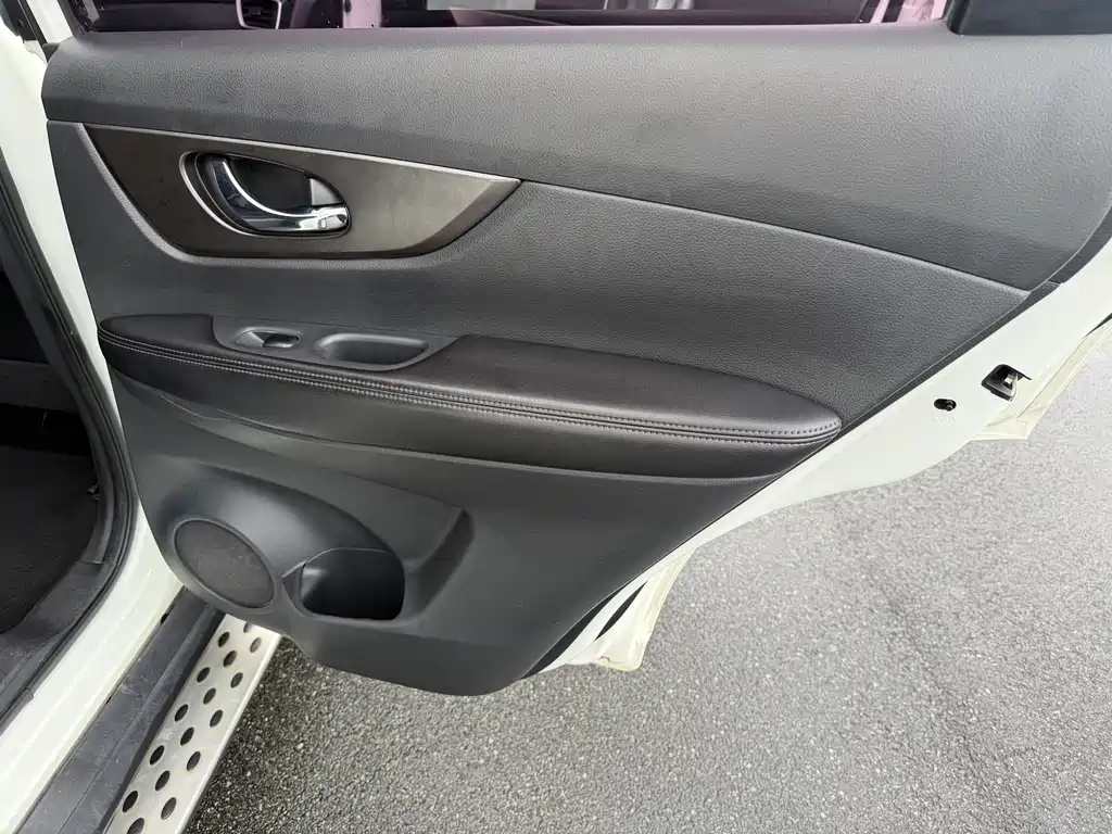 Nissan X-Trail 2015 — фото 18