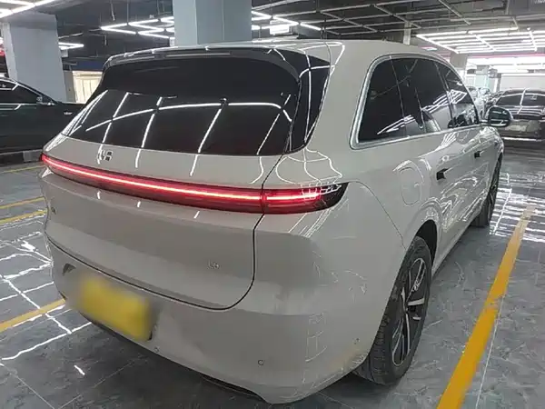 Li Auto L6 2024