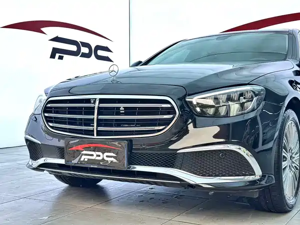 Mercedes-Benz E-Class 2022