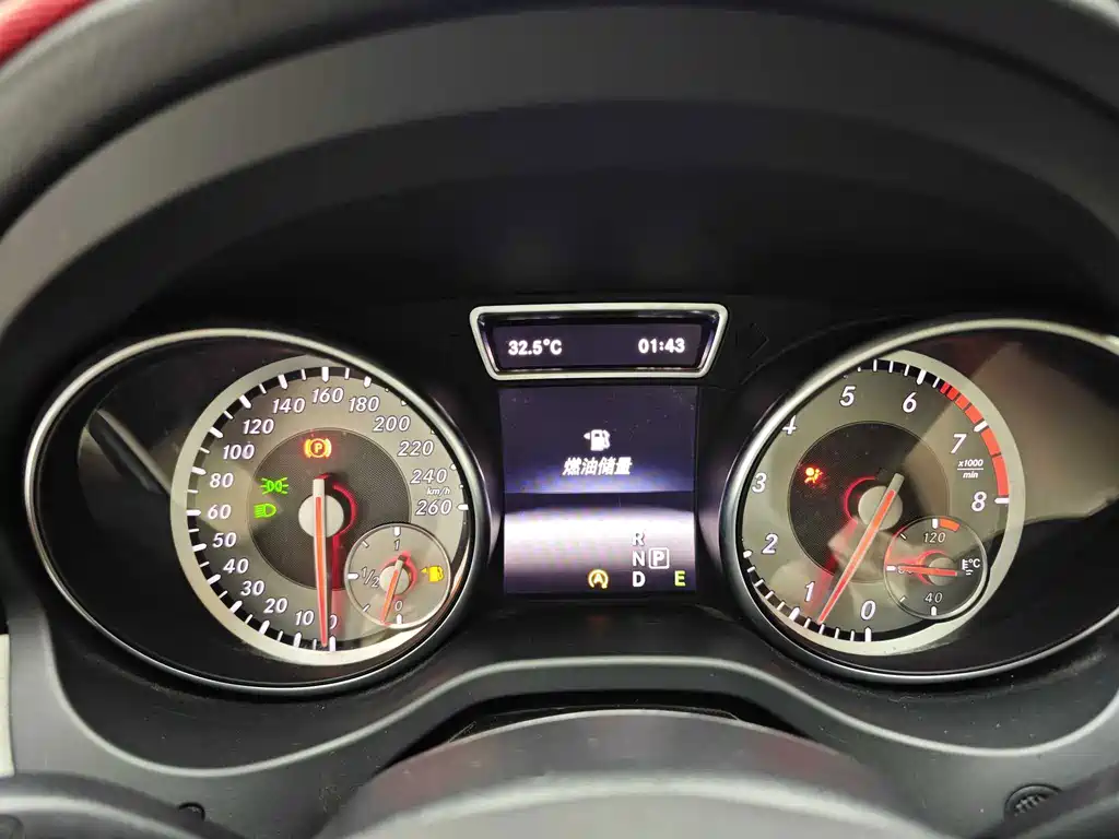 Mercedes-Benz GLA 2015 — фото 5