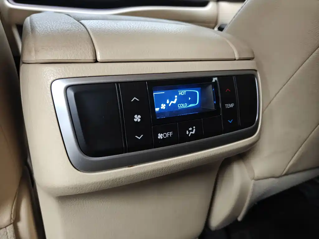 Toyota Highlander 2017 — фото 13