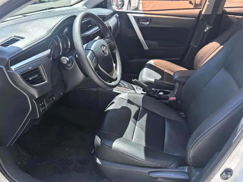 Toyota Corolla 2017 — фото 10
