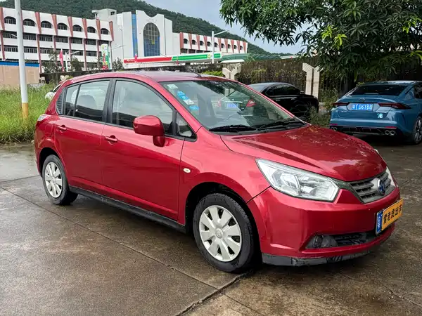 Venucia R50 2013