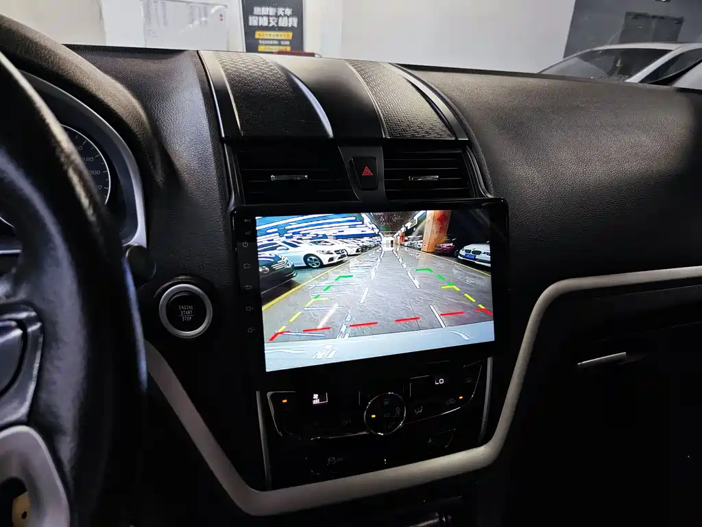 Geely Emgrand 2015 — фото 15