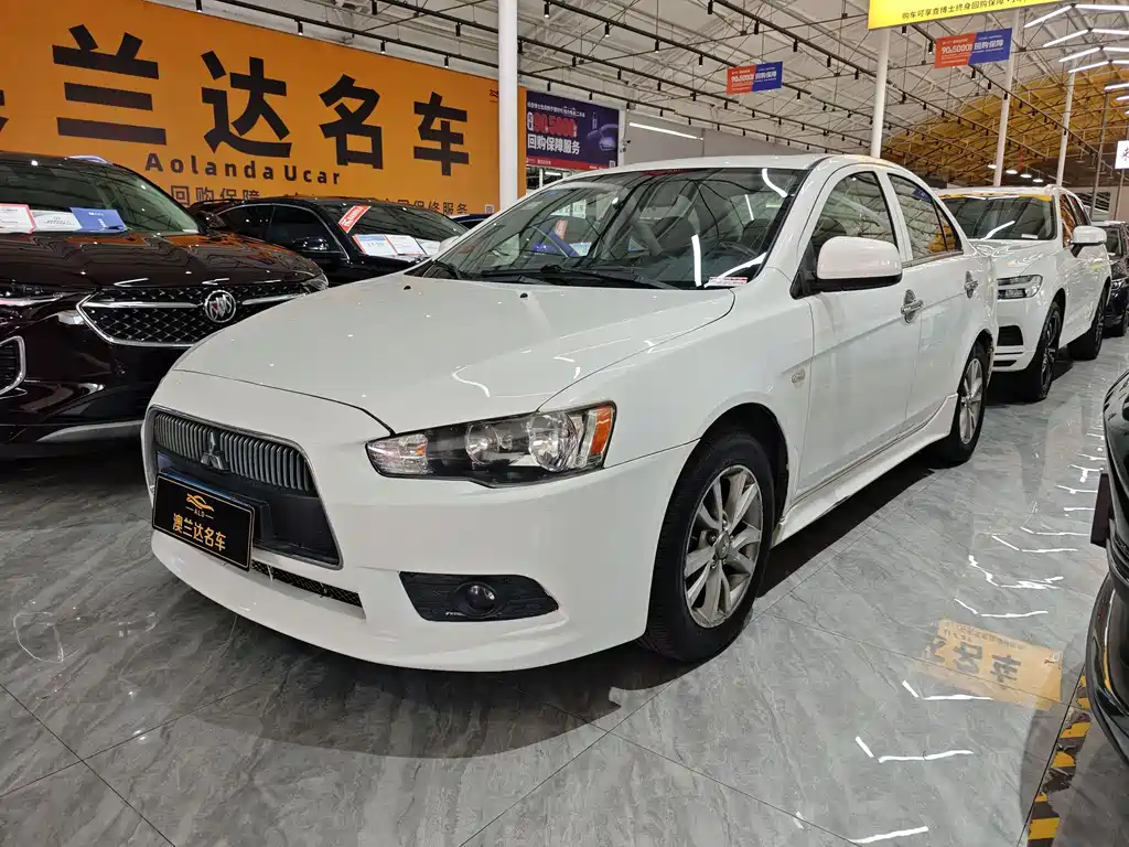 Mitsubishi Lancer EX 2013 — фото 1