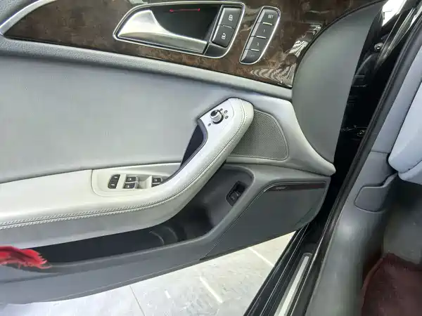 Audi A6L 2012