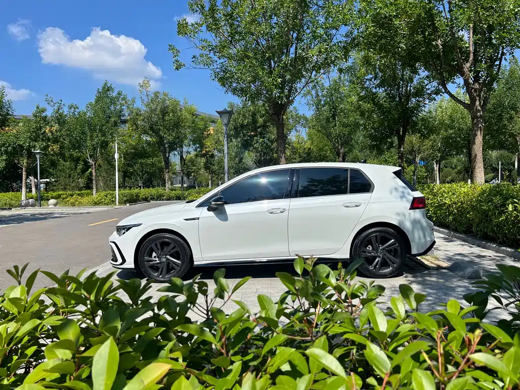 Volkswagen Golf 2022