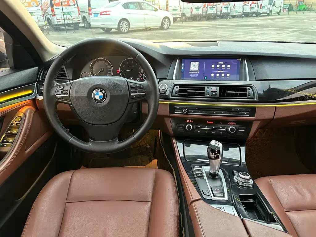 BMW 5 Series 2014 — фото 10